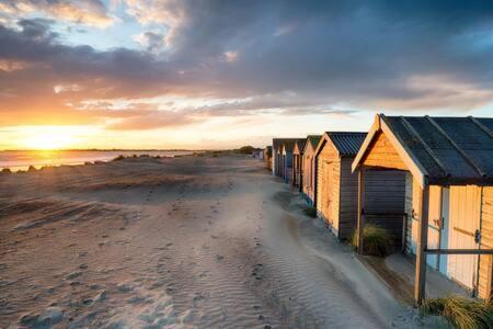 Charming Bolthole 400M To Beach Earnley Esterno foto